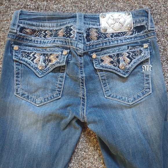 Miss Me Mid Rise Boot 27x32 - Picture 2 of 5